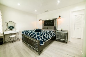 House C -Bedroom 2 - 1 Queen Bed